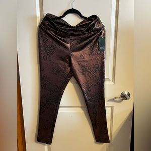 Shiny leopard leggings